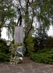 A25_2006_806 L0007 A06 Bevrijdingsbeeld monument tussen de sluizen